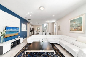 Luxury New Villa near Disney with pool 6bedrooms